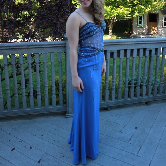 Prom dress - Picture 1 of 3